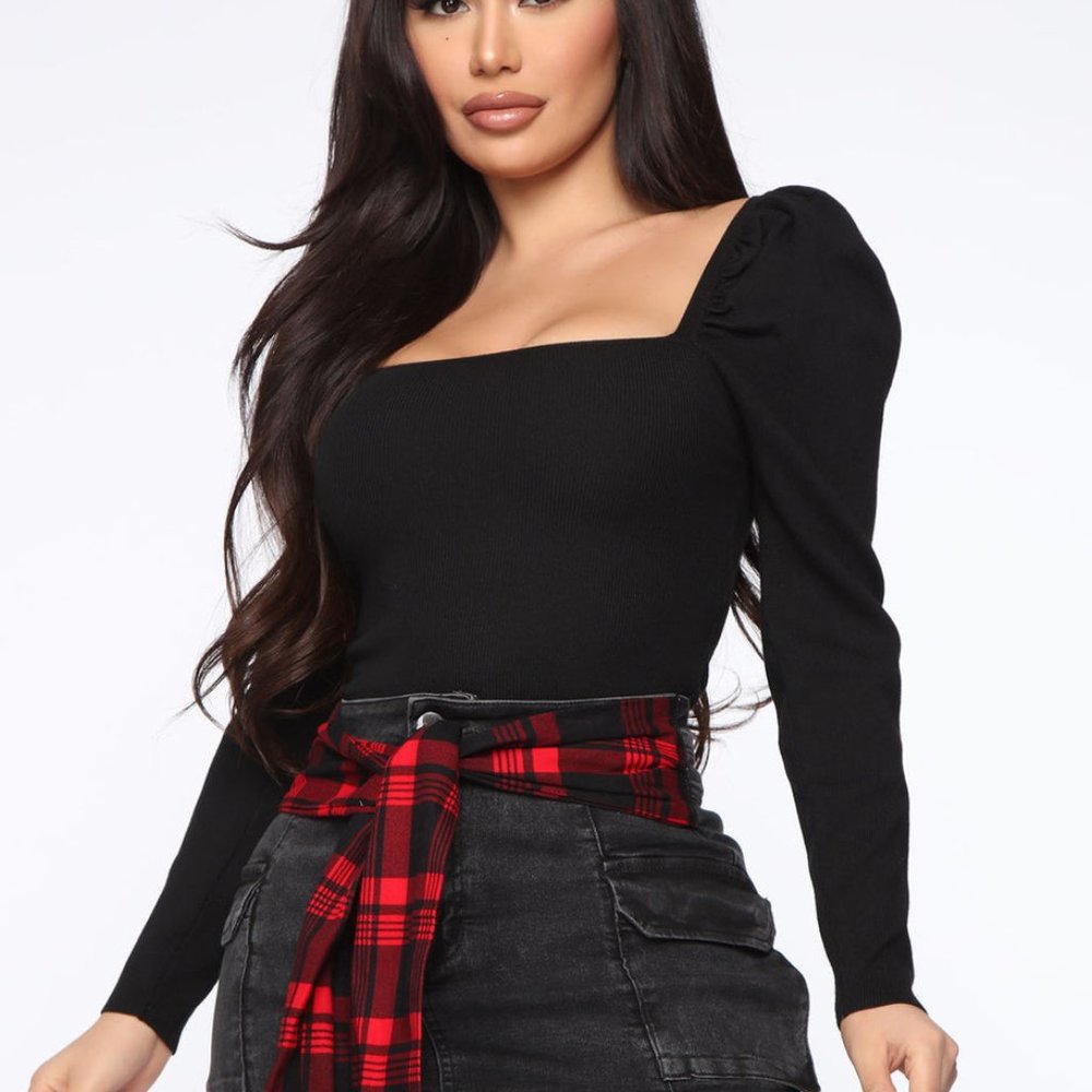 NWT Fashion Nova Don't Be A Square Neck Sweater Black Size L